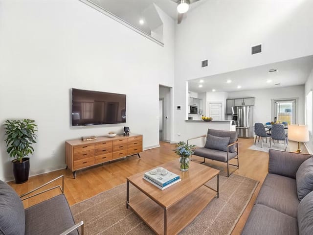 2141 Ettalee Ct