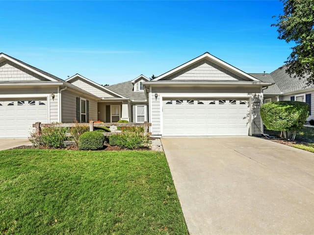 215 Bonham LOOP