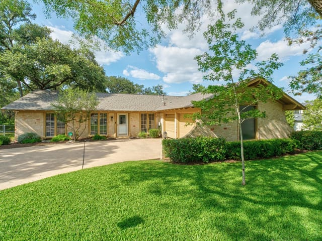 2150 Barton Hills DR - front exterior - Luxury home in Barton Hills West Sec 1, Austin, TX