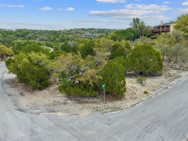 21512 Perry Cove