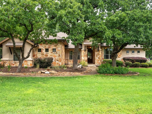 216 Independence DR