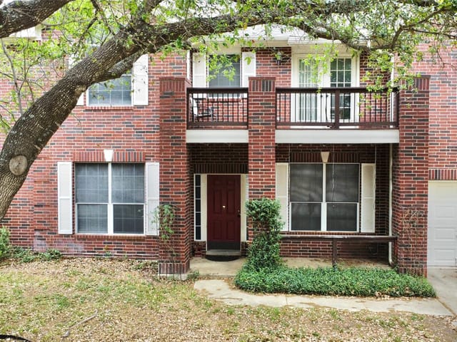 216 Settlers Valley Dr