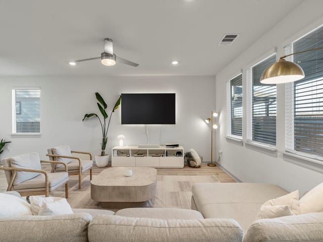 217  Cupreata Ln