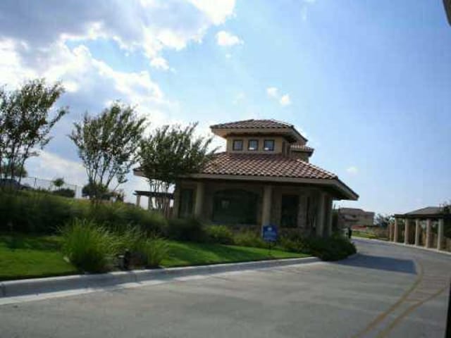 217 Jack Nicklaus DR