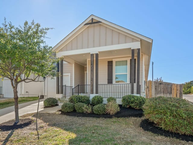 217 Michaelis Dr