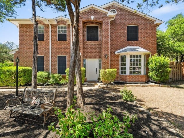 View 217 Sailors RUN 217 Sailors RUN - property photo 1 - Luxury home in Lakeway, TX