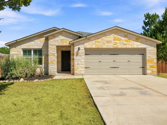 21720 Crystal WAY