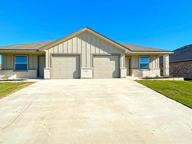 218 Leon LN Unit #A-B