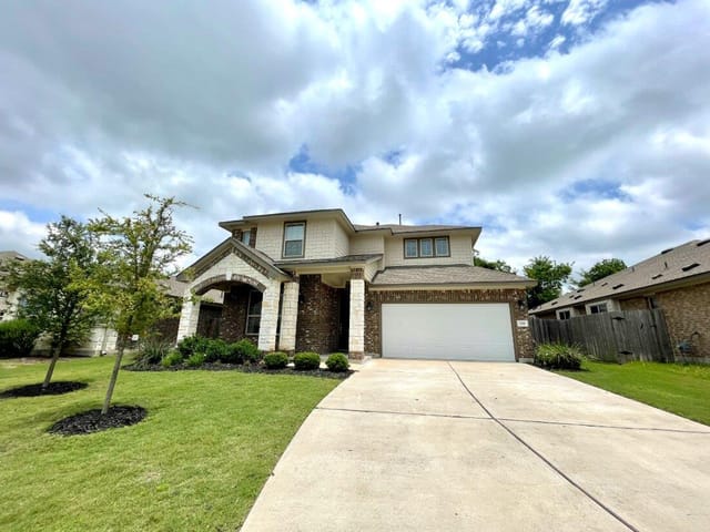 218 Summer Pointe DR