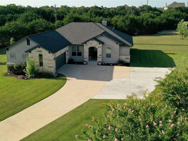 220 Angela DR