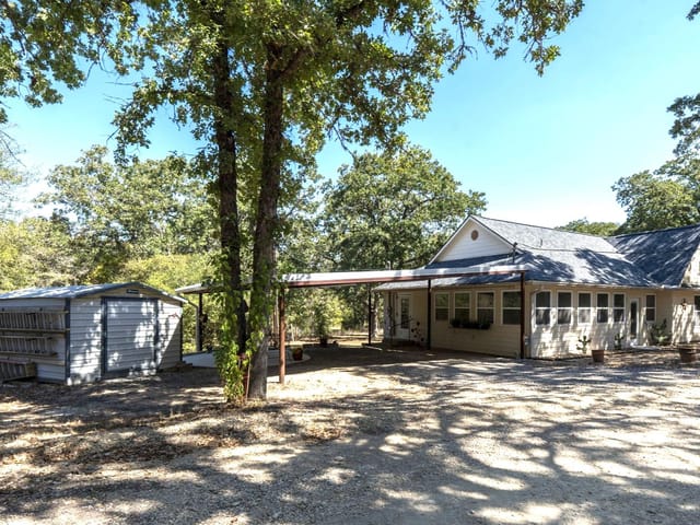 220 Clydesdale DR