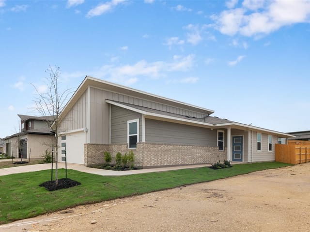220  Deserti Rd