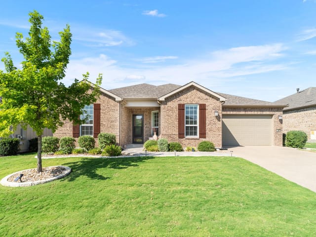 220 Iron Rail LN