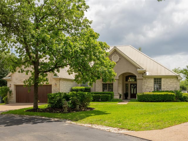 220 Mallet Ct
