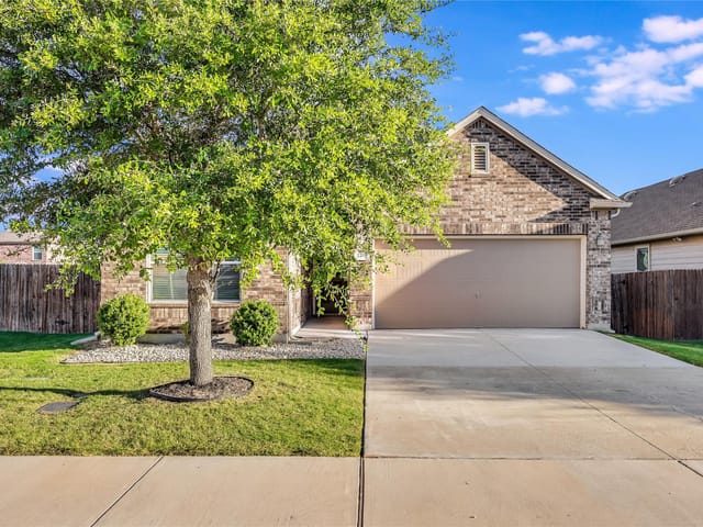 220 Rocroi DR