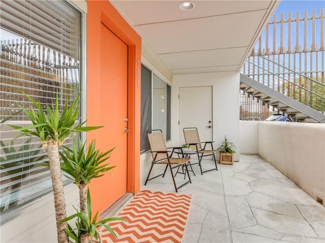 2200 Dickson DR Unit #101