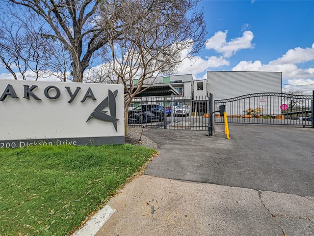 2200 Dickson Dr Unit #128