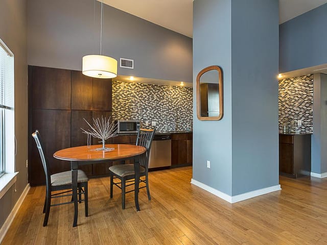 2200 Dickson Dr Unit #201