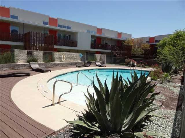 2200 Dickson DR Unit #202