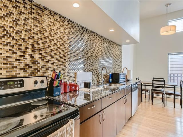 2200 Dickson DR Unit #214
