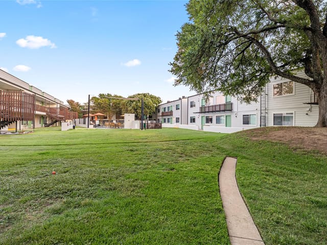 2200 Dickson DR Unit #229