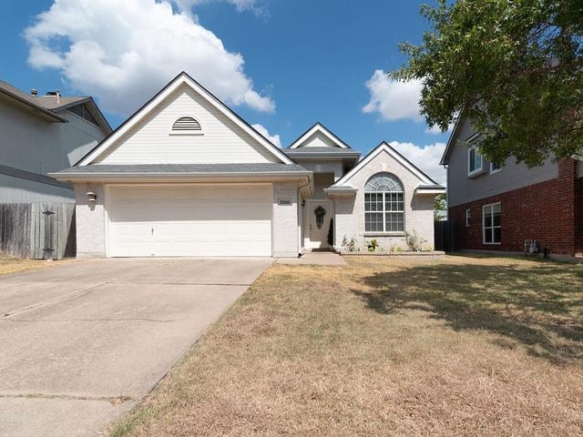 2200 Grove DR
