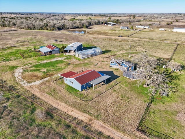 2200 Highway 21