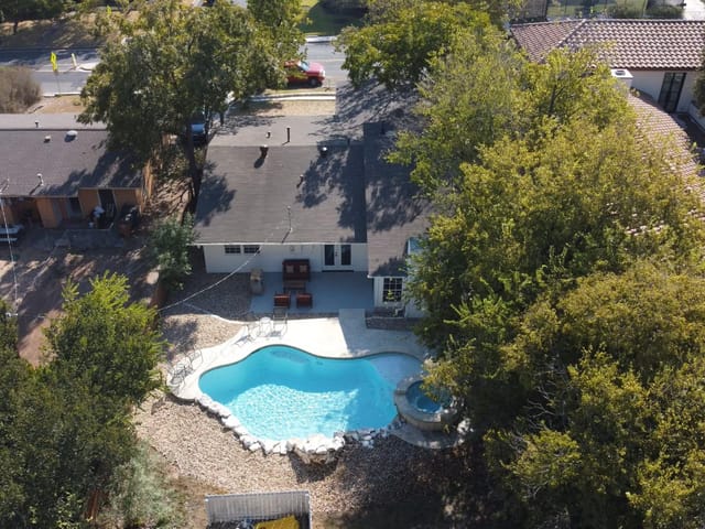 2200 Westover Rd
