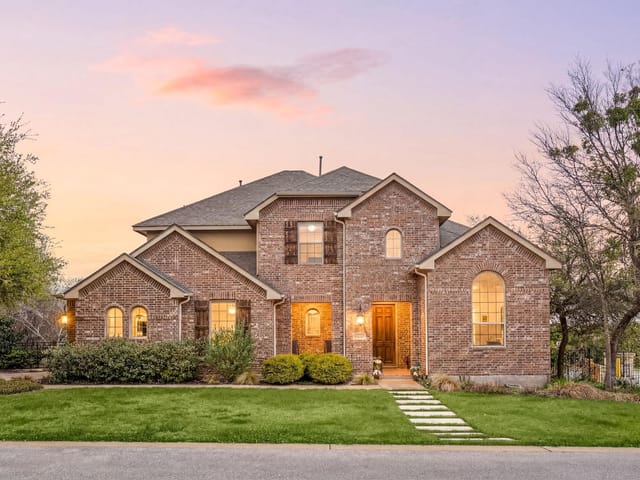 2201 Quarry Loop