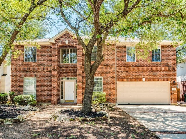 2201 SHARON Dr