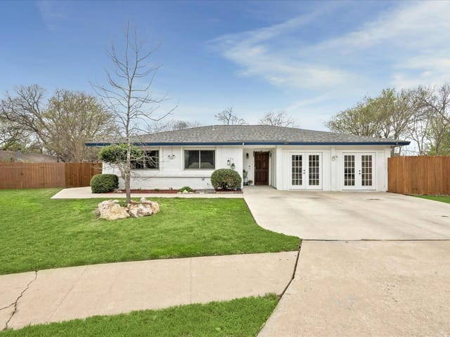 2201 Tallow Ct
