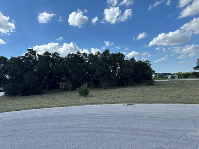 2201 Whitt Falls Cv