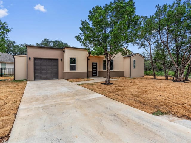 22010  Redbird Dr
