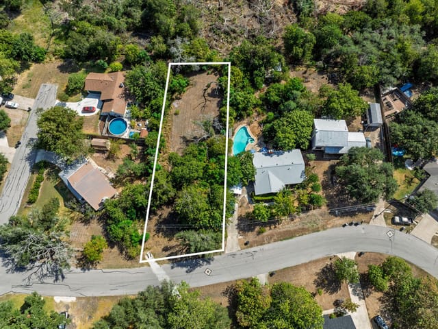 2202 Emerald Isle DR