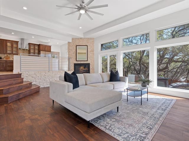 2203 Doral Dr