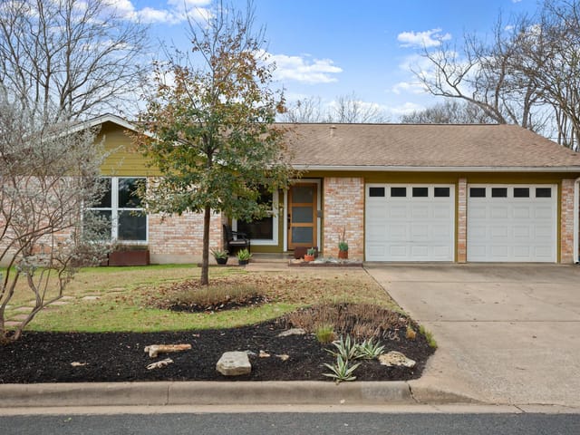 2203 Falcon Hill DR