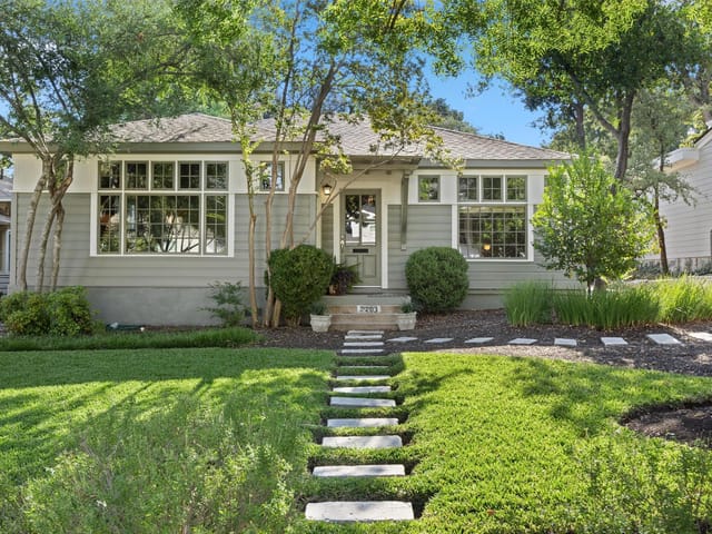 2203 Mountain View RD