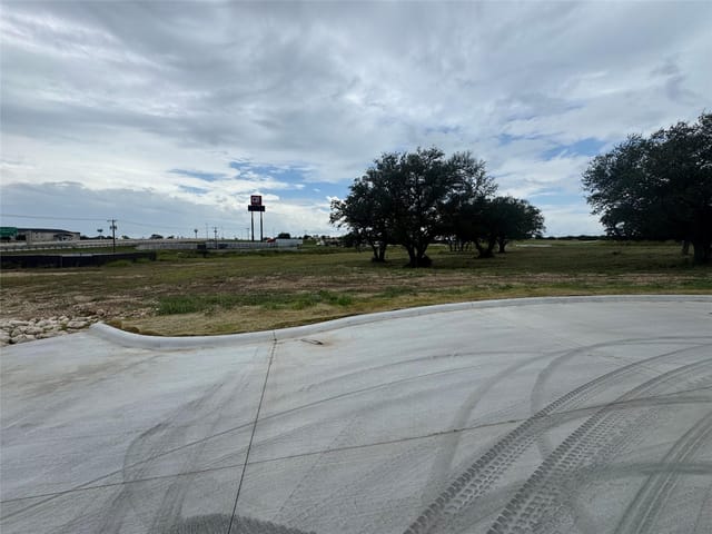 2203 Salado Center DR