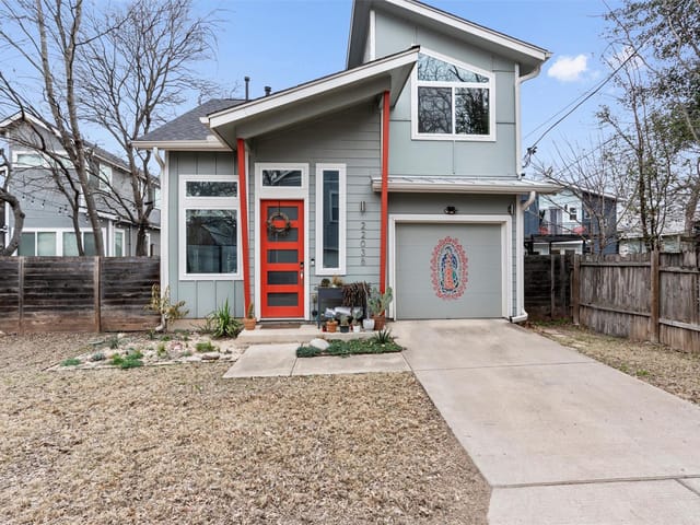 2203 Willow St Unit #B