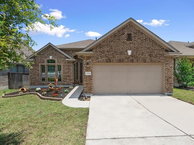 2204 Granite Hill Dr