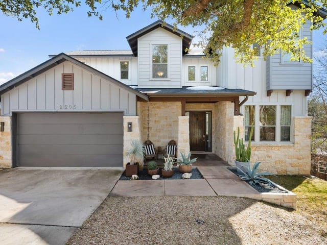 2205 Jacks Pass