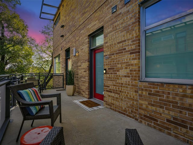 2205 N Lamar Blvd Unit #122