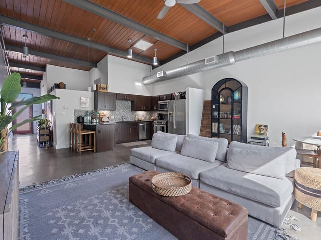 2205 N Lamar Blvd Unit #523