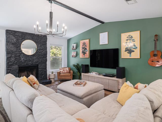 2205 Trede DR