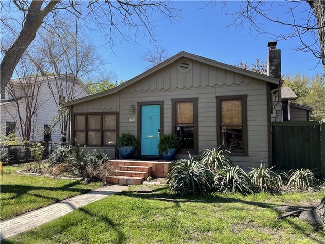 2206 Robinhood TRL