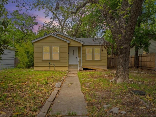 2206 Rountree DR