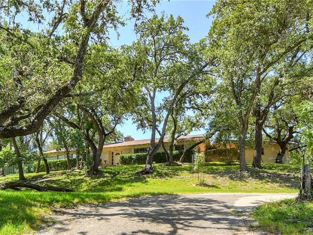 2206 Trail Of Madrones St