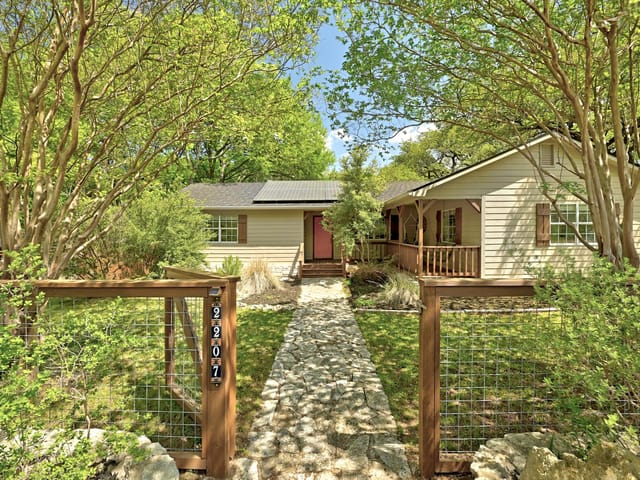 2207 Balboa RD
