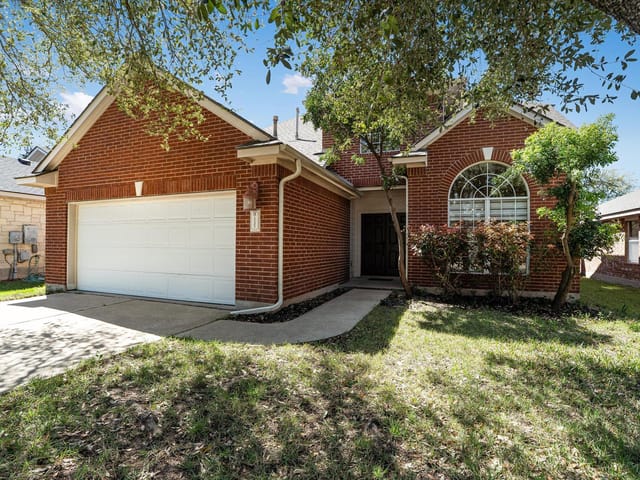 2207 Clover Ridge Dr