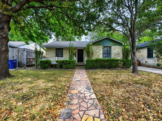 View 2207 Euclid Ave 2207 Euclid Ave, photo 1 of 6, Austin, TX